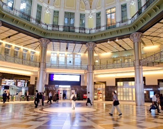 地下鉄の駅から綺麗な地上に出る夢 地下鉄の駅から綺麗な地上に出る夢