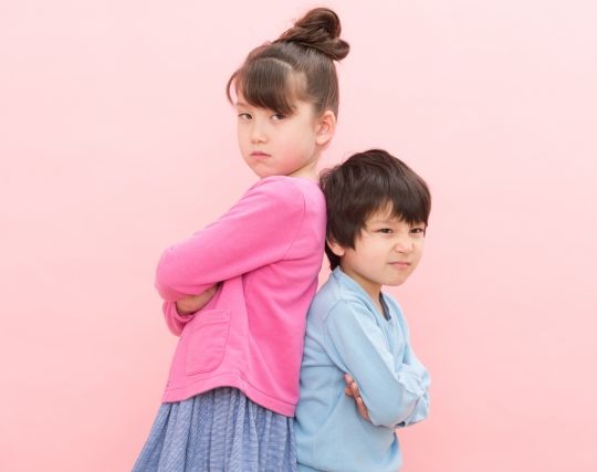 子供が<strong>喧嘩する夢</strong>