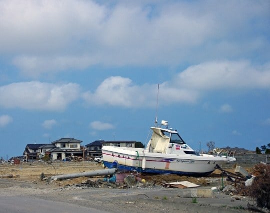 津波で町が破壊される夢