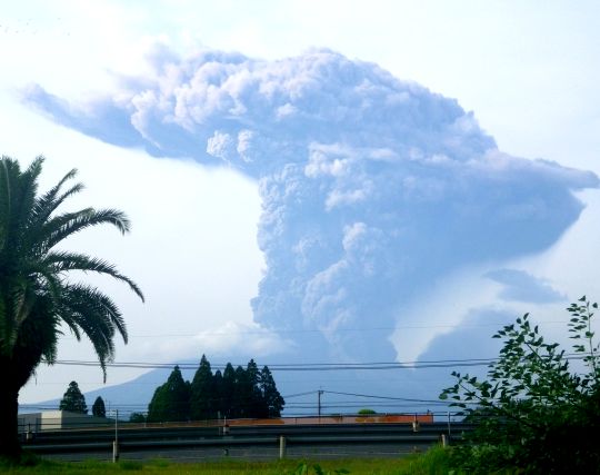 火山が噴火する夢