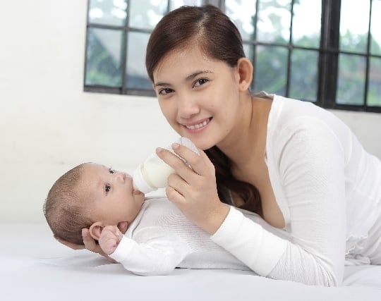 赤ちゃんに授乳する夢 赤ちゃんに授乳する夢