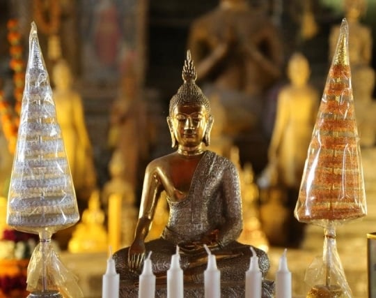 金色の仏像の夢 金色の仏像の夢