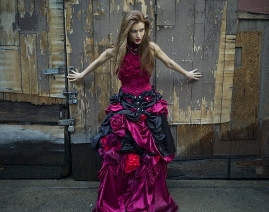 派手な衣服を着ている夢 派手な衣服を着ている夢