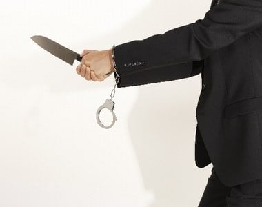 ナイフを持った人が襲われる夢 ナイフを持った人が襲われる夢