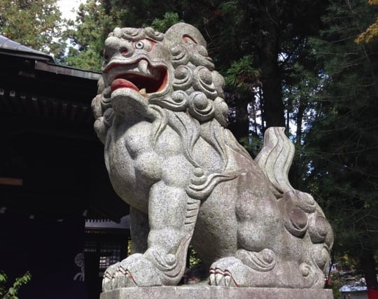 狛犬と親しくする夢 狛犬と親しくする夢