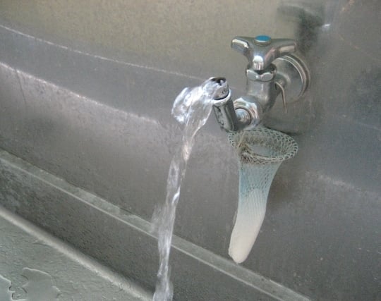 <strong>蛇</strong>口から綺麗な水が出る夢