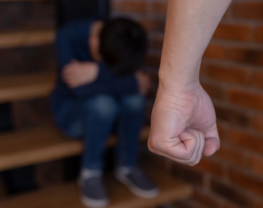 騙された何かを殴る夢 騙された何かを殴る夢