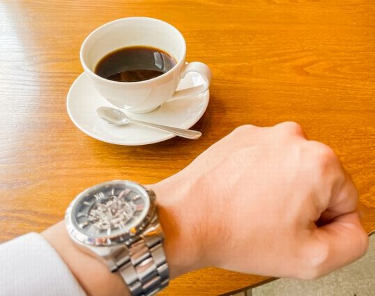 待ち合わせ時刻を間違える夢 待ち合わせ時刻を間違える夢