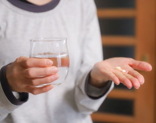 病人が薬を<strong>飲む</strong>夢 病人が薬を<strong>飲む</strong>夢